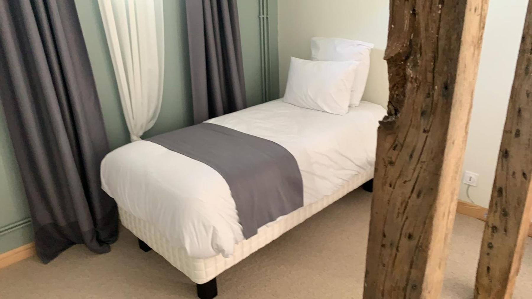 Le Troncais Hotel Saint-Bonnet-Tronçais Екстериор снимка