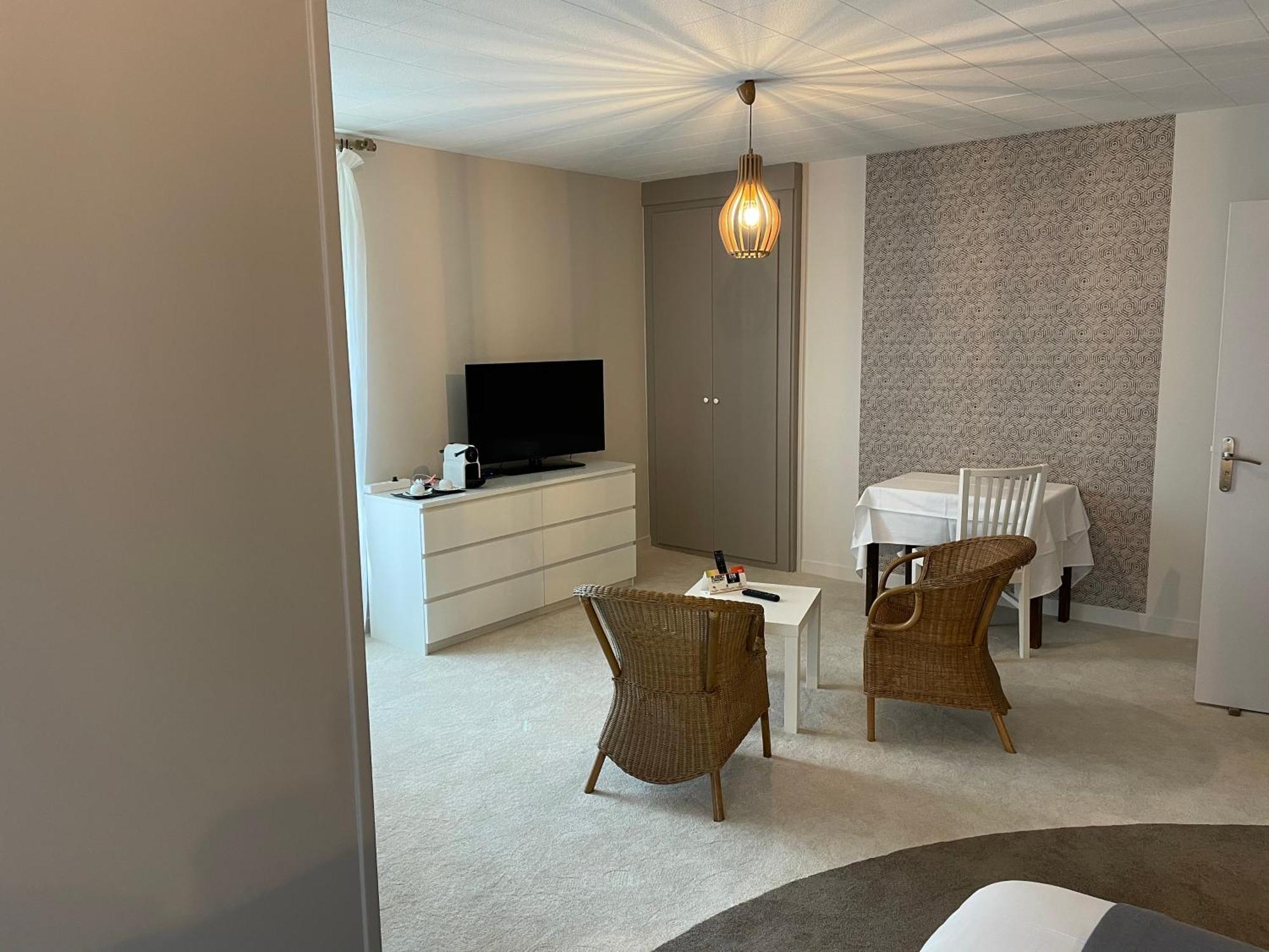 Le Troncais Hotel Saint-Bonnet-Tronçais Екстериор снимка
