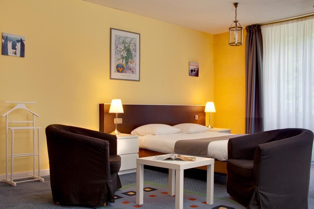 Le Troncais Hotel Saint-Bonnet-Tronçais Екстериор снимка