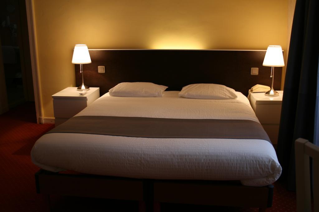 Le Troncais Hotel Saint-Bonnet-Tronçais Стая снимка